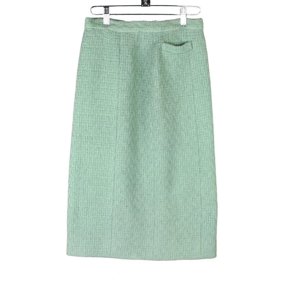 Chanel Boutique Skirt Suit Set Tweed Size 38 Jade Green 100% Wool Pocket
